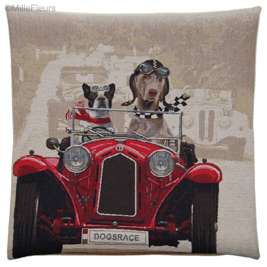French Bulldog et Weimaraner en Voiture Rouge Housses de coussin Chiens dans le Trafic - Mille Fleurs Tapestries