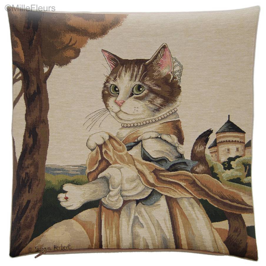 Lady Guinevere (Susan Herbert) Housses de coussin Chats de Susan Herbert - Mille Fleurs Tapestries