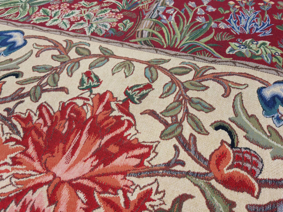 Arbol de la Vida (William Morris), rojo Tapices de pared William Morris & Co - Mille Fleurs Tapestries