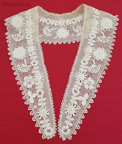 Col en Dentelle