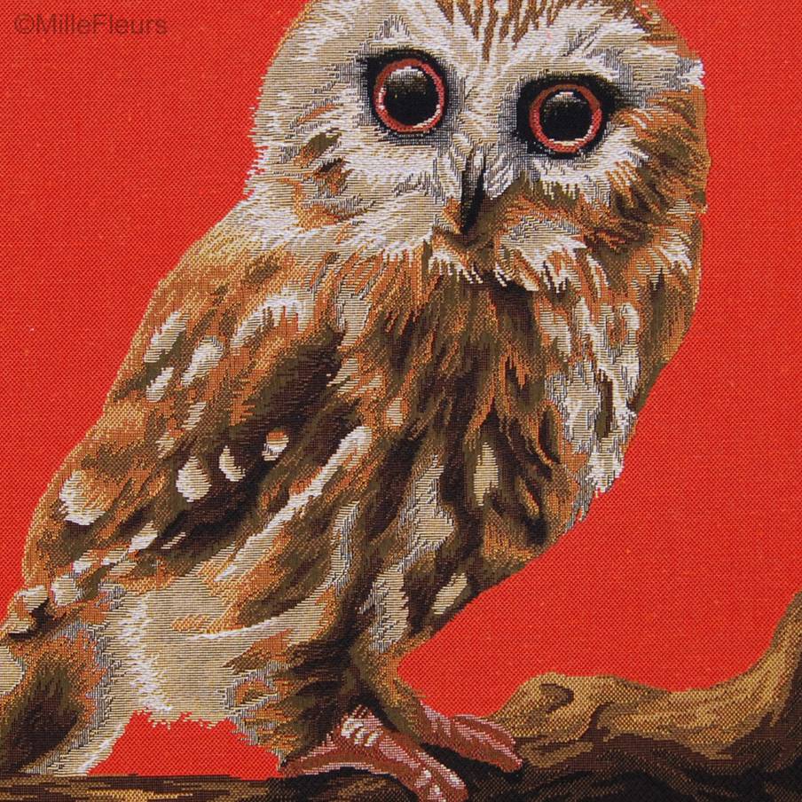 Hibou, rouge Housses de coussin Oiseaux - Mille Fleurs Tapestries