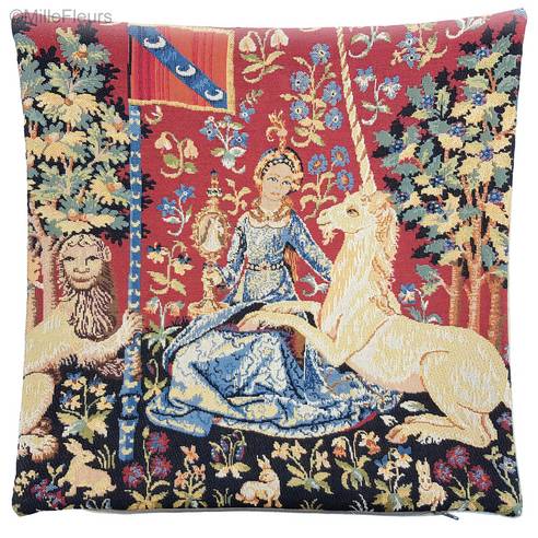 Coussin for Sale avec l'œuvre « Licorne sombre avec accessoires